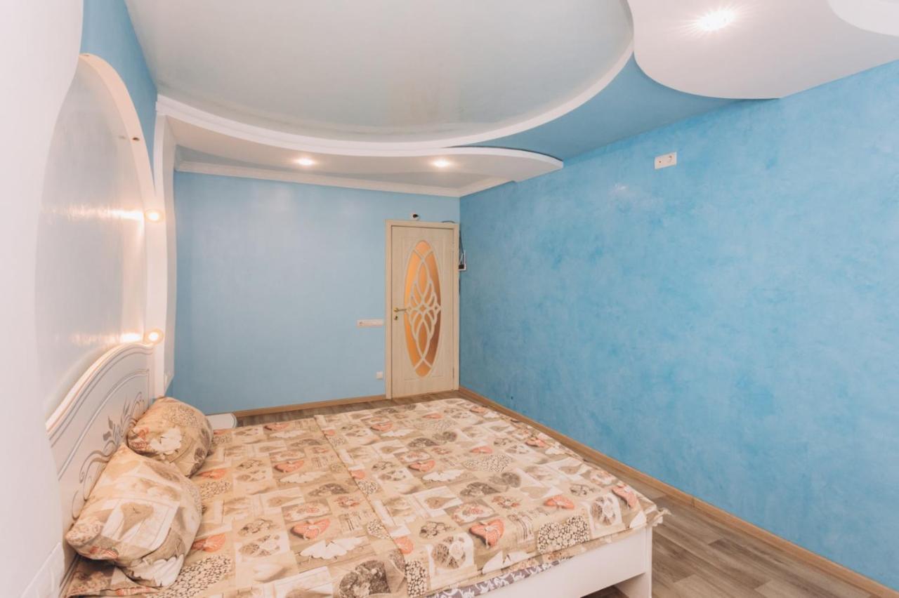 Vip Харьковская Lejlighed Sumy Eksteriør billede